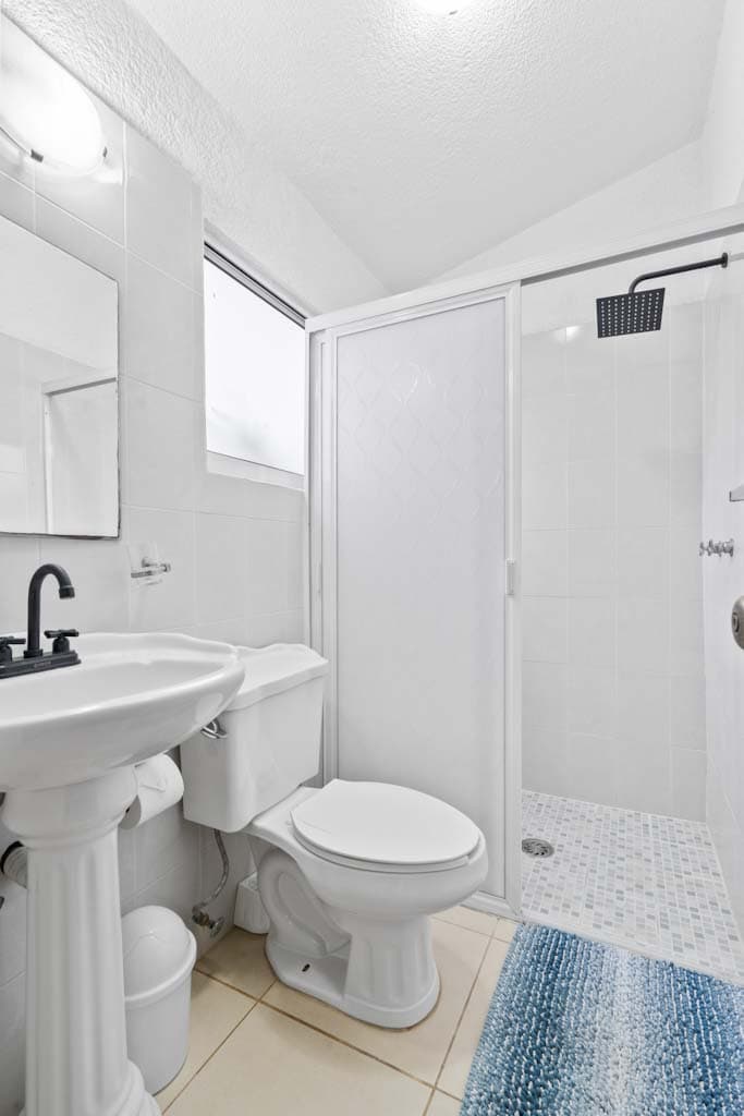 Second bathroom at Aralias